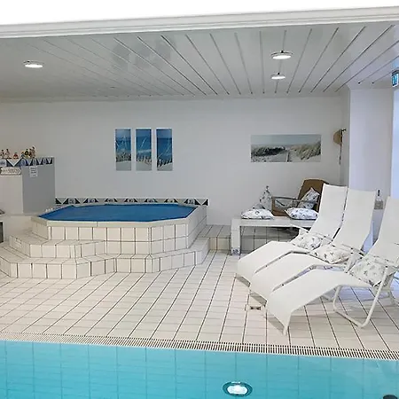 12 Sylt *